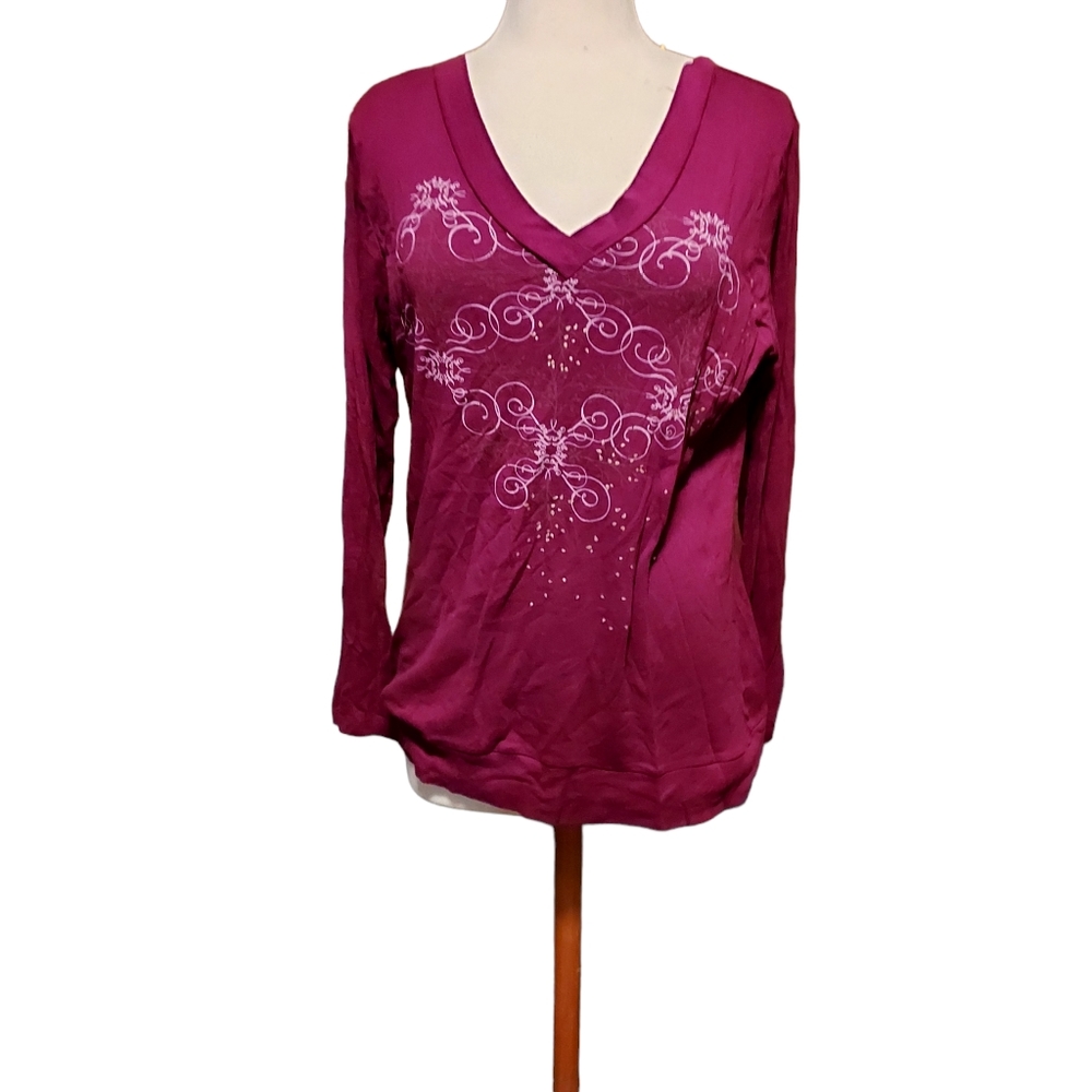 Old Navy Xxl Top Short Long Sleeve Shirt Purple. Dimensions pit-pit 22.5", Bust
